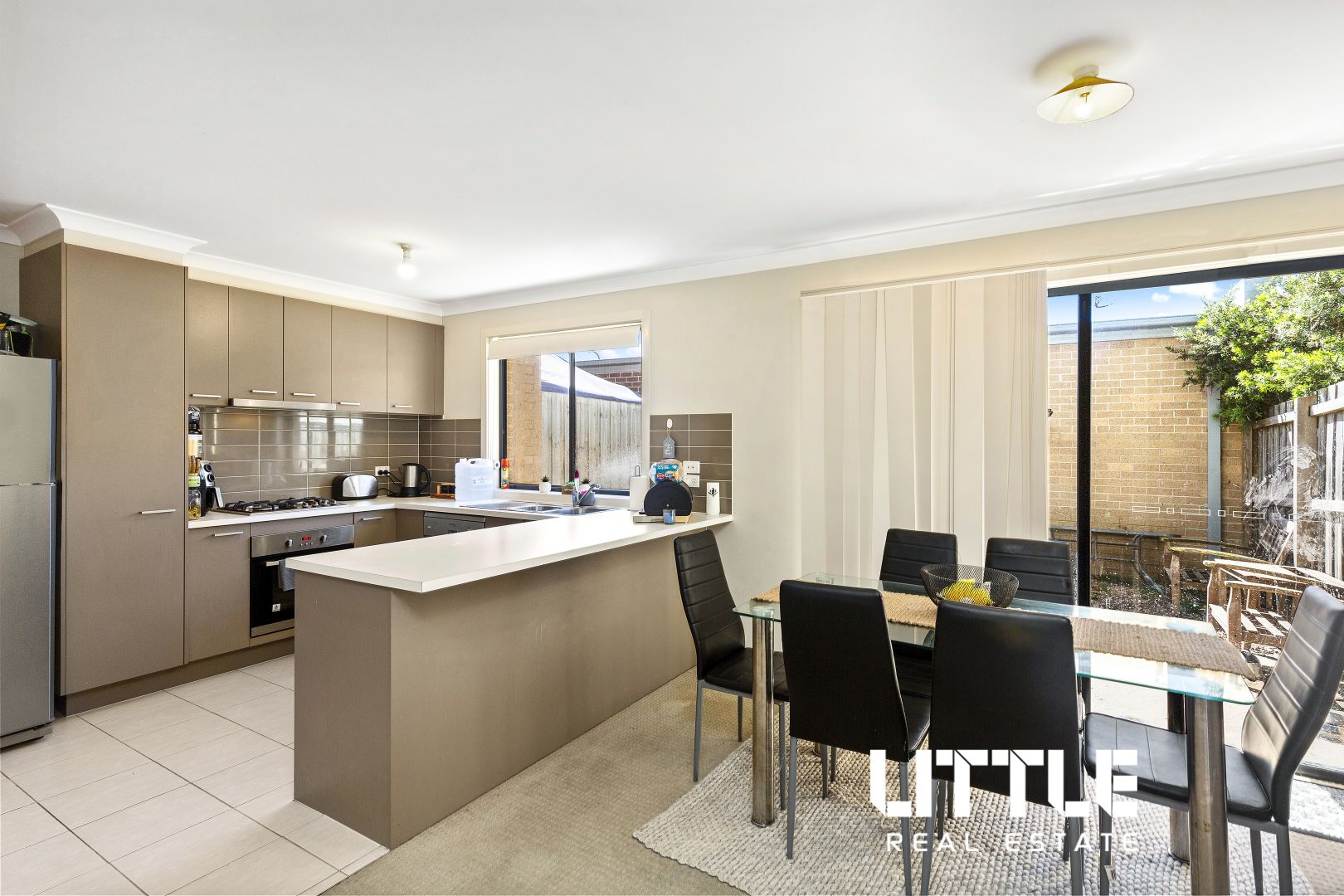 4 Valencia Boulevard, Doreen VIC 3754, Image 2