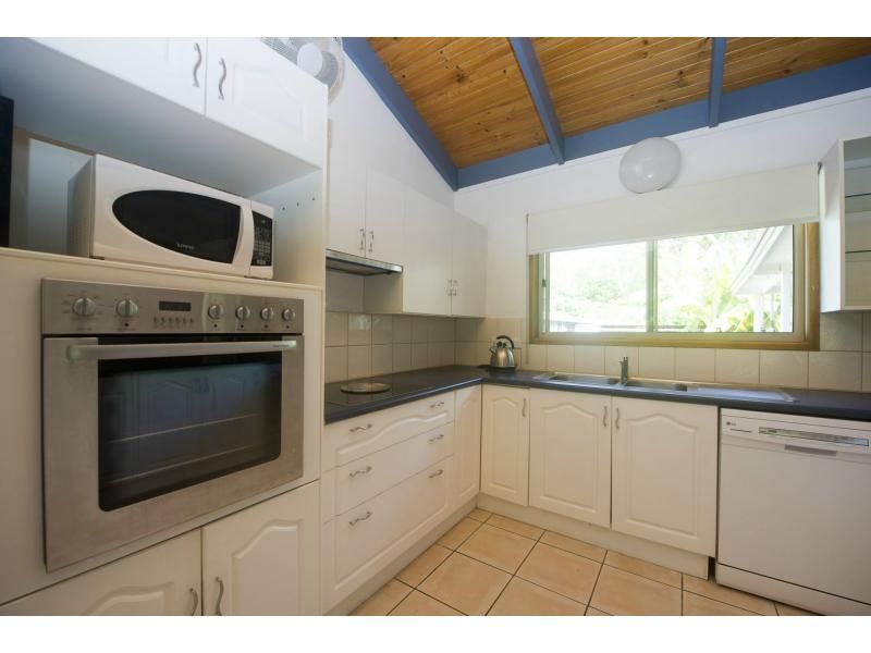 4 Rintoul Court, Horseshoe Bay, MAGNETIC ISLAND QLD 4819, Image 2