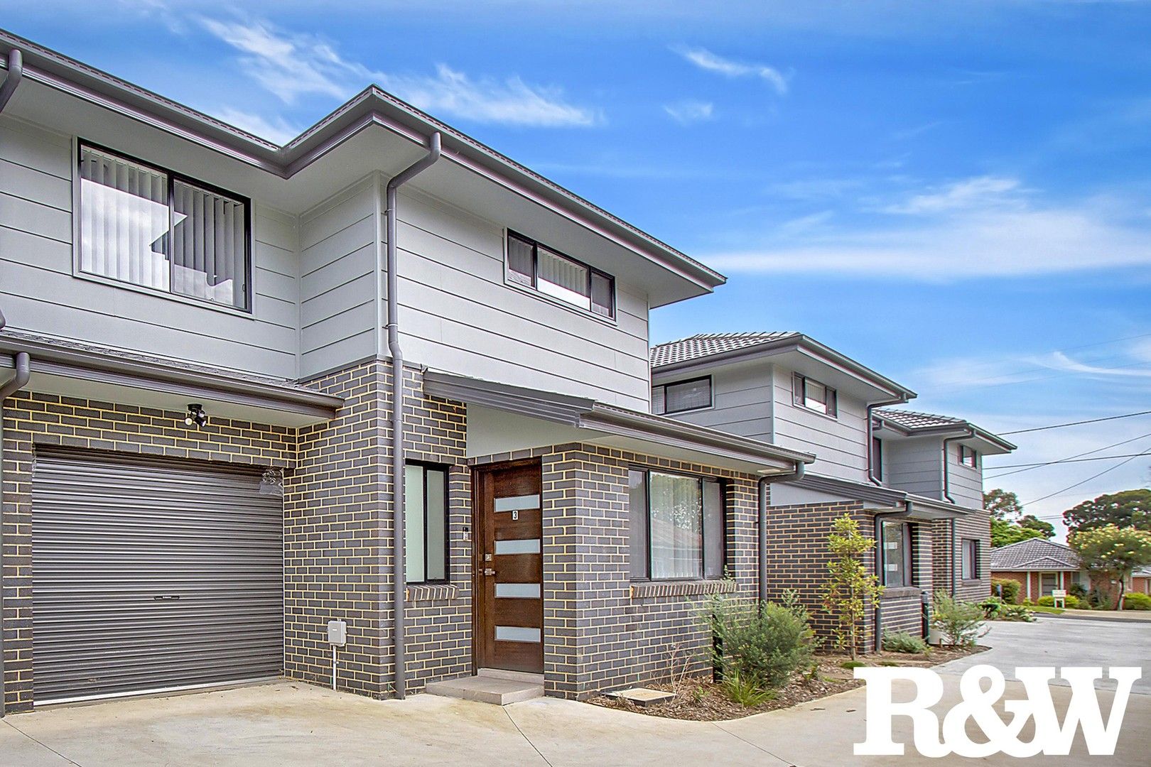 2 bedrooms Townhouse in 3/170 Canberra Street ST MARYS NSW, 2760