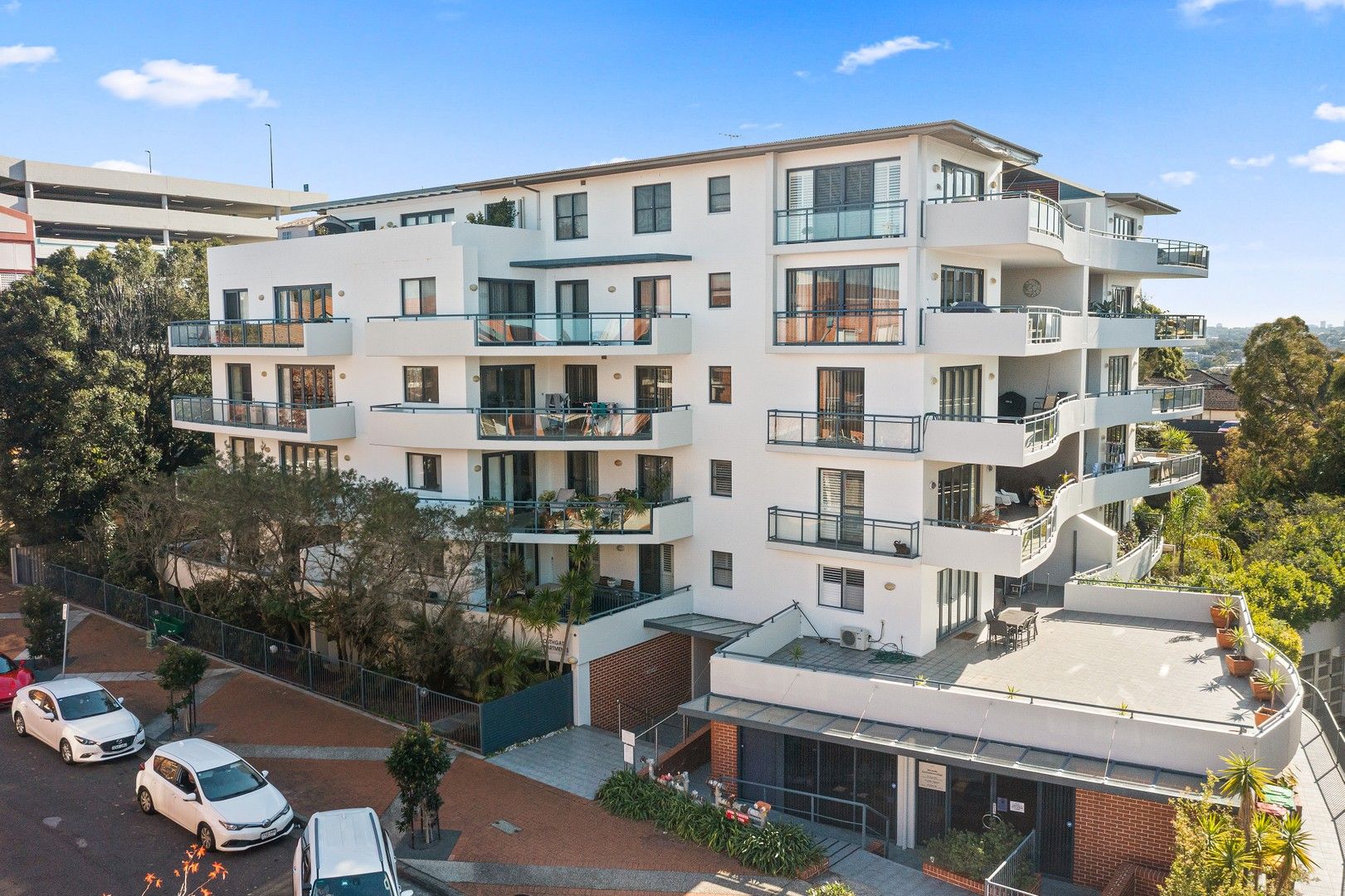 2 bedrooms Apartment / Unit / Flat in 404/21-25 Urunga Pde, Parade MIRANDA NSW, 2228