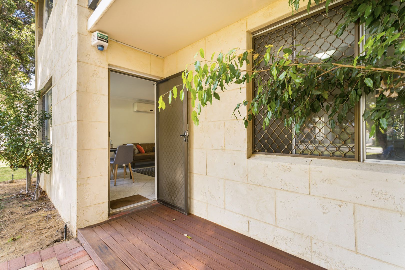 2/76 Virgil Avenue, Yokine WA 6060, Image 2