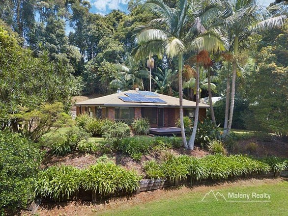 22 Centenary Drive, Maleny QLD 4552