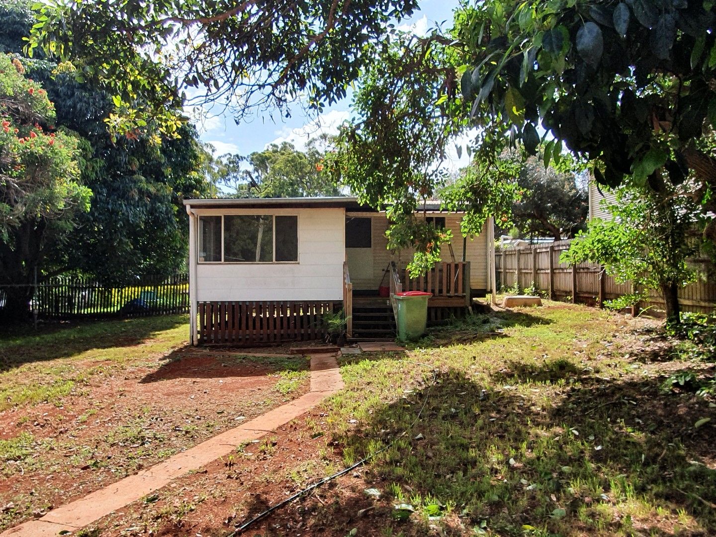 2 bedrooms House in 125 High St RUSSELL ISLAND QLD, 4184