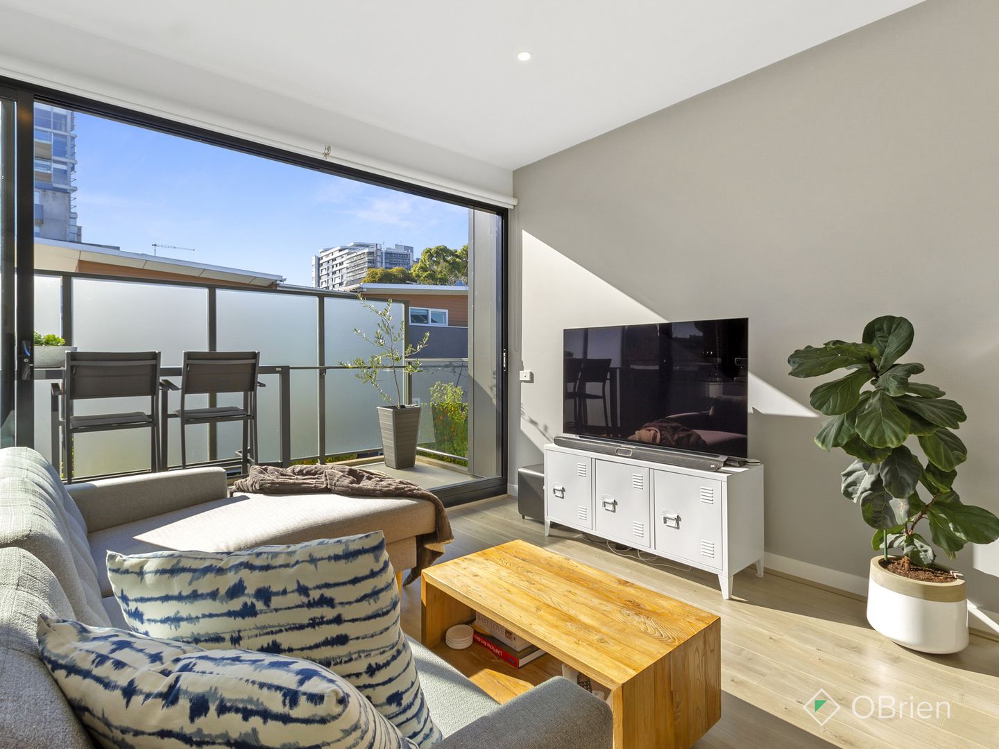 206/83 Tram Road, Doncaster VIC 3108, Image 2