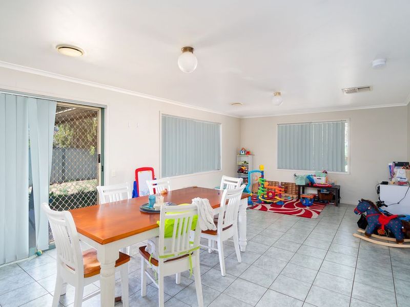 2 Boree Avenue, Forest Hill NSW 2651, Image 2