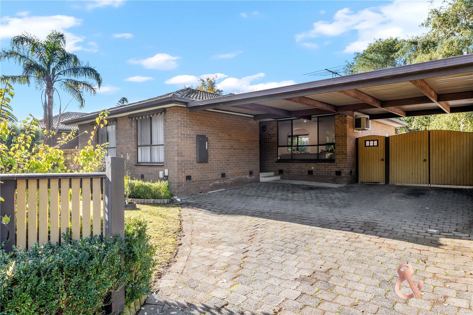 12 Cuthbert Drive, Mill Park VIC 3082 House For Rent 475 Domain