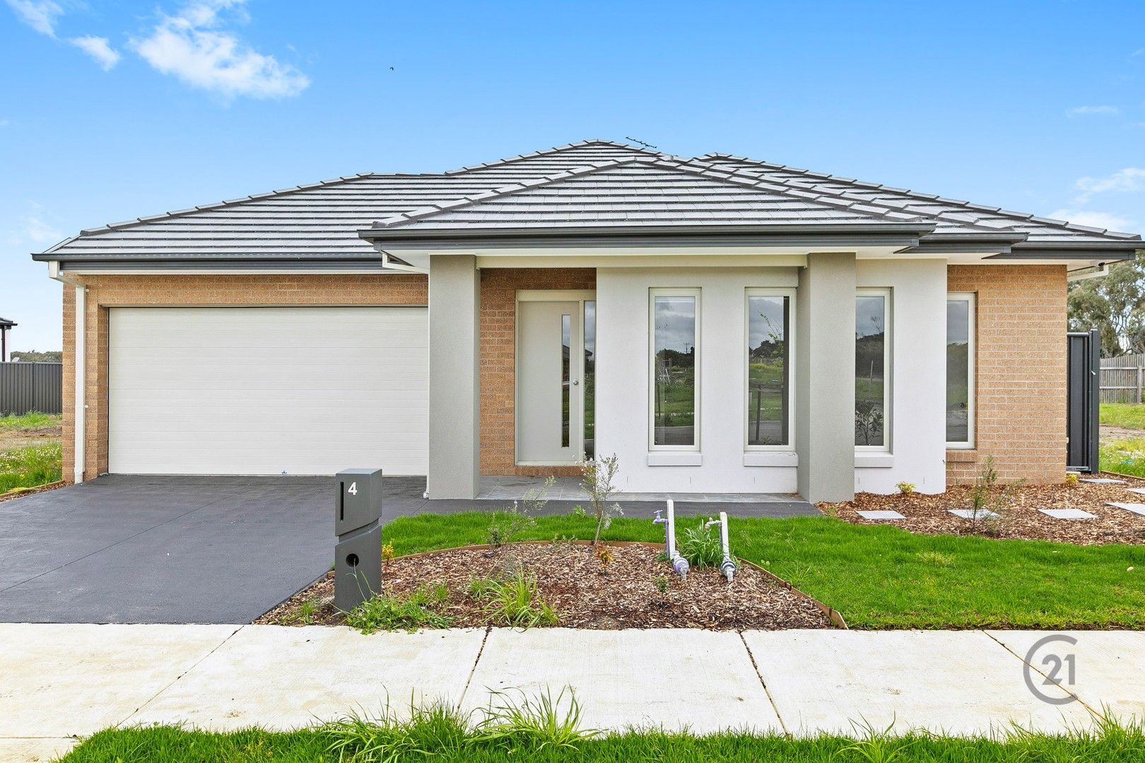 4 bedrooms House in 4 Purity Way ARMSTRONG CREEK VIC, 3217