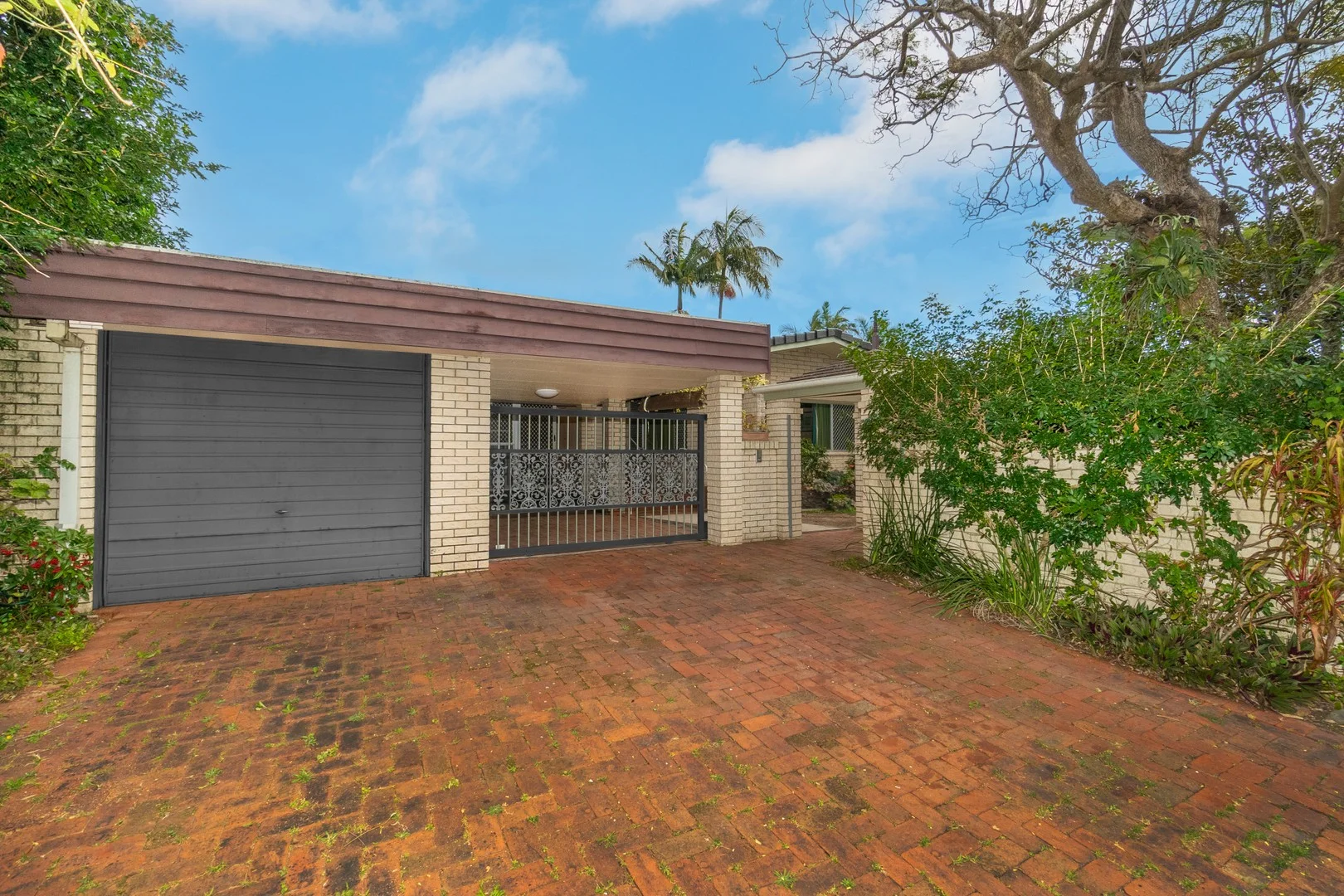 Primary image of 48A Slatyer Avenue, Bundall QLD 4217