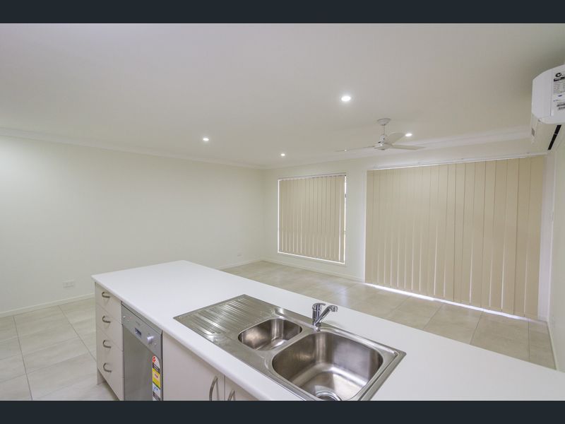 39 Pendragon Street, Raceview QLD 4305, Image 2
