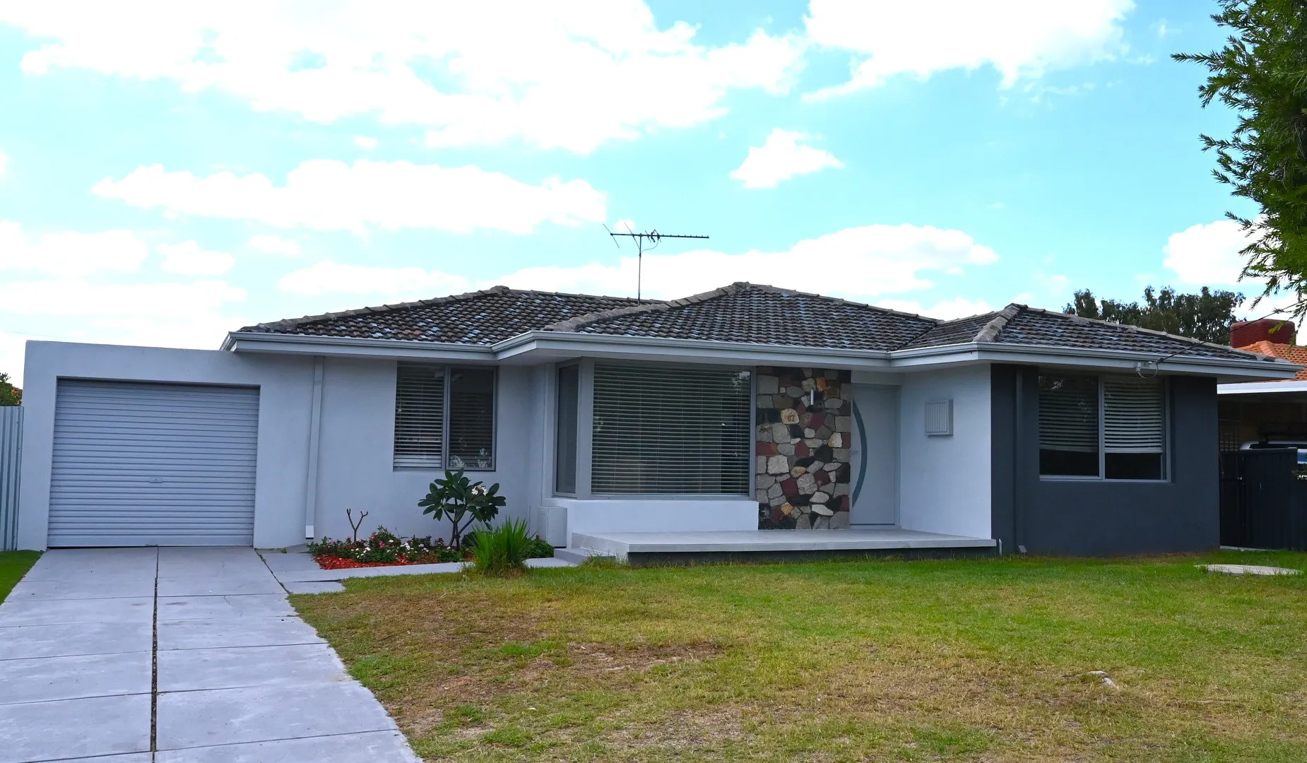 House, 1 m², land 756 m²