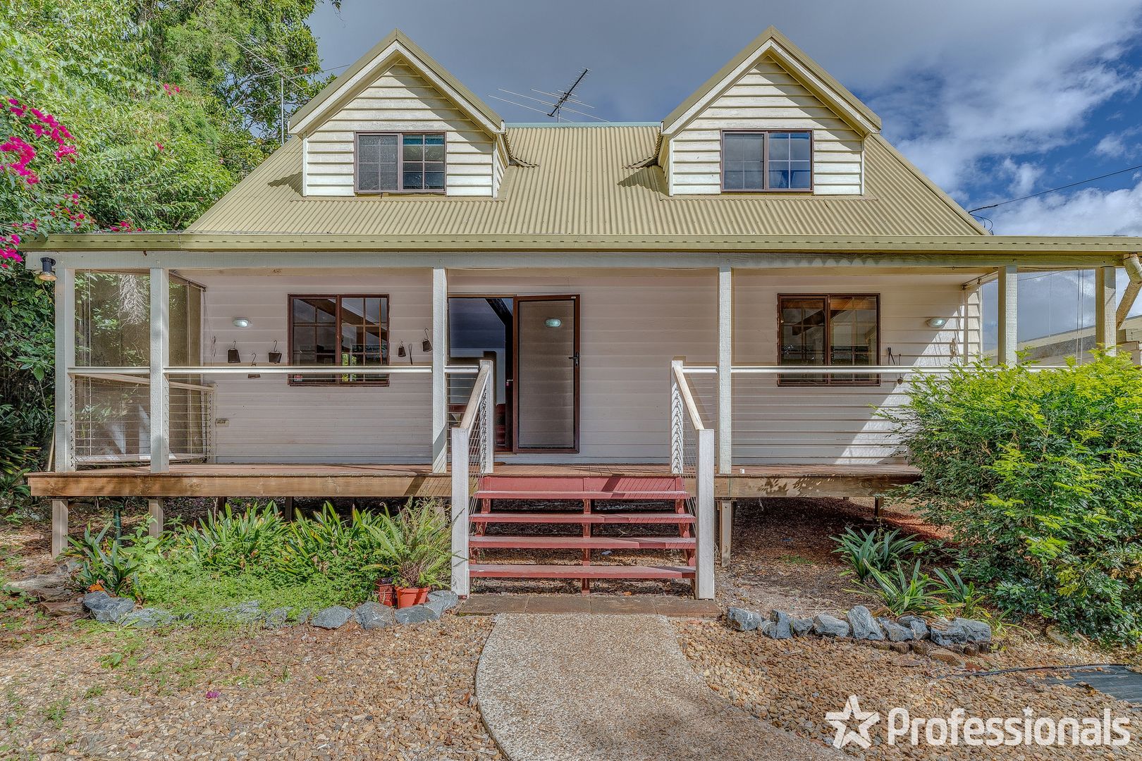 24 Griffith Street, Tamborine Mountain QLD 4272, Image 2