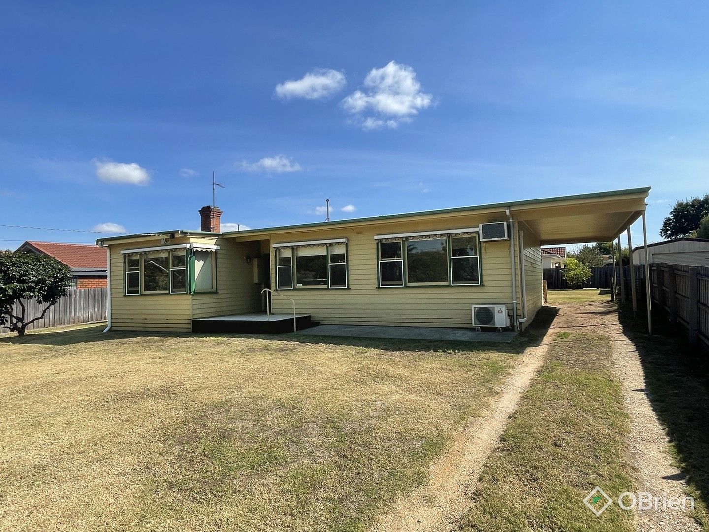 3 bedrooms House in 32 Wallace Street BAIRNSDALE VIC, 3875