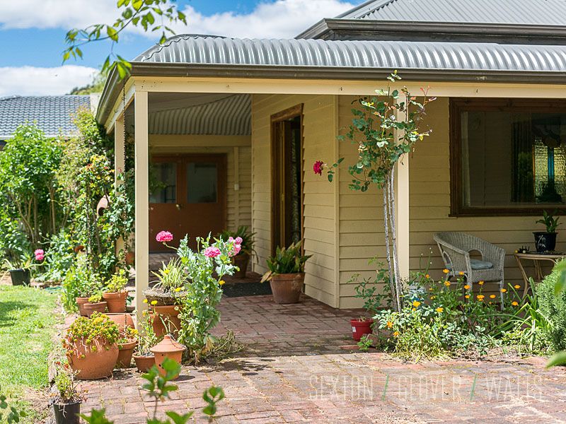 19 Victoria Street, Hahndorf SA 5245, Image 0