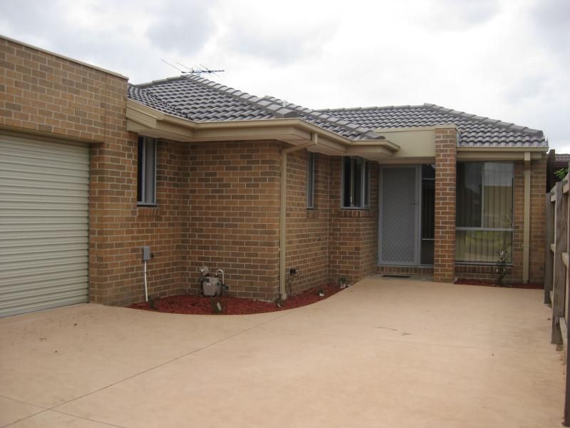 3 bedrooms Apartment / Unit / Flat in 2/64 Central Avenue ALTONA MEADOWS VIC, 3028