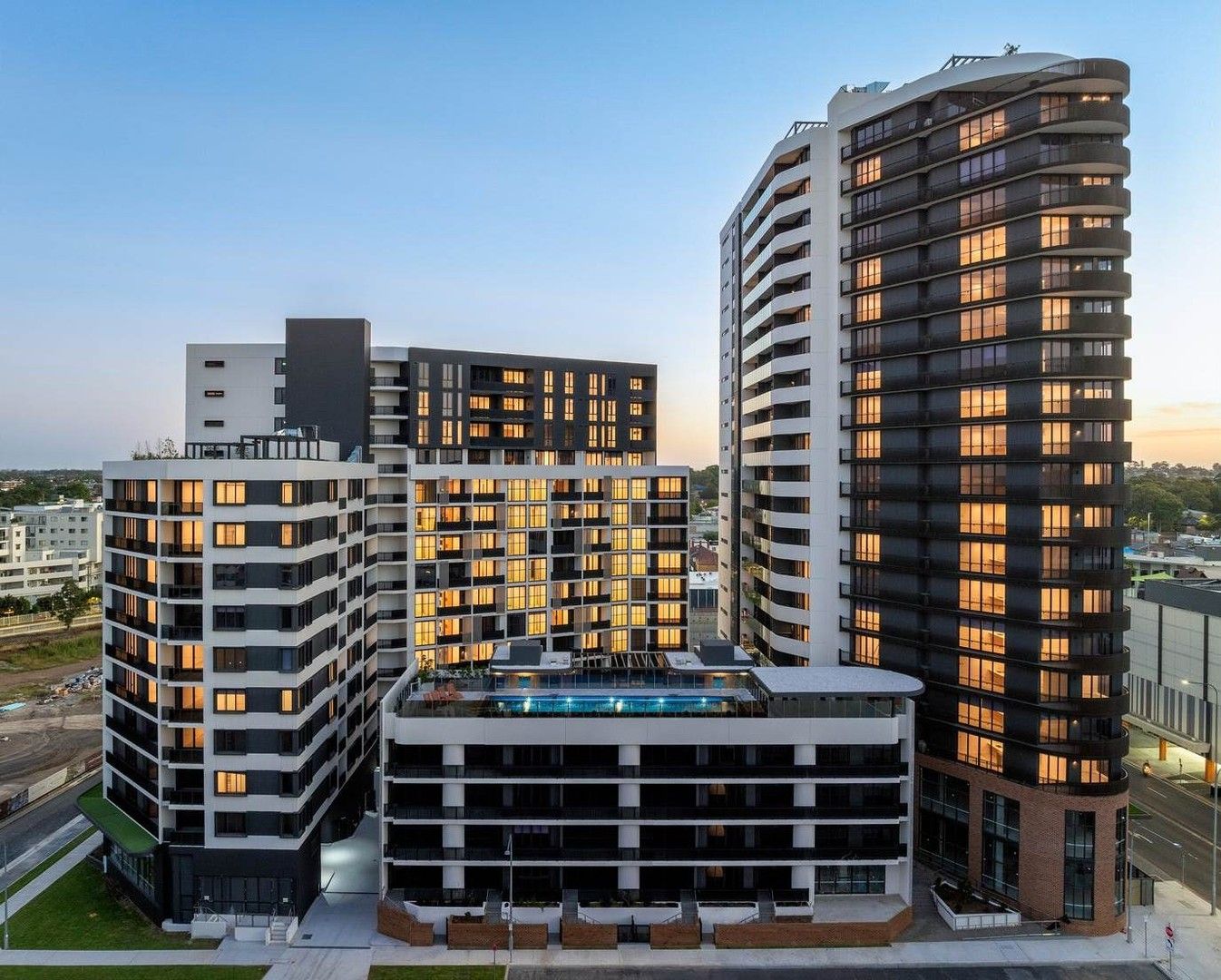 1 bedrooms Apartment / Unit / Flat in 903/228 Pitt Street MERRYLANDS NSW, 2160