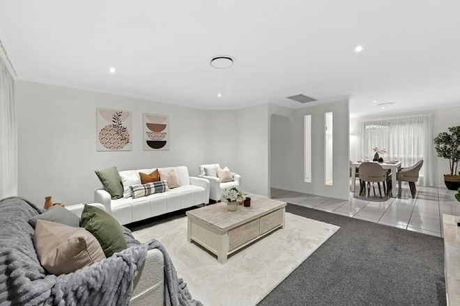 10 Kensington Place Wishart 4122 - Image 4