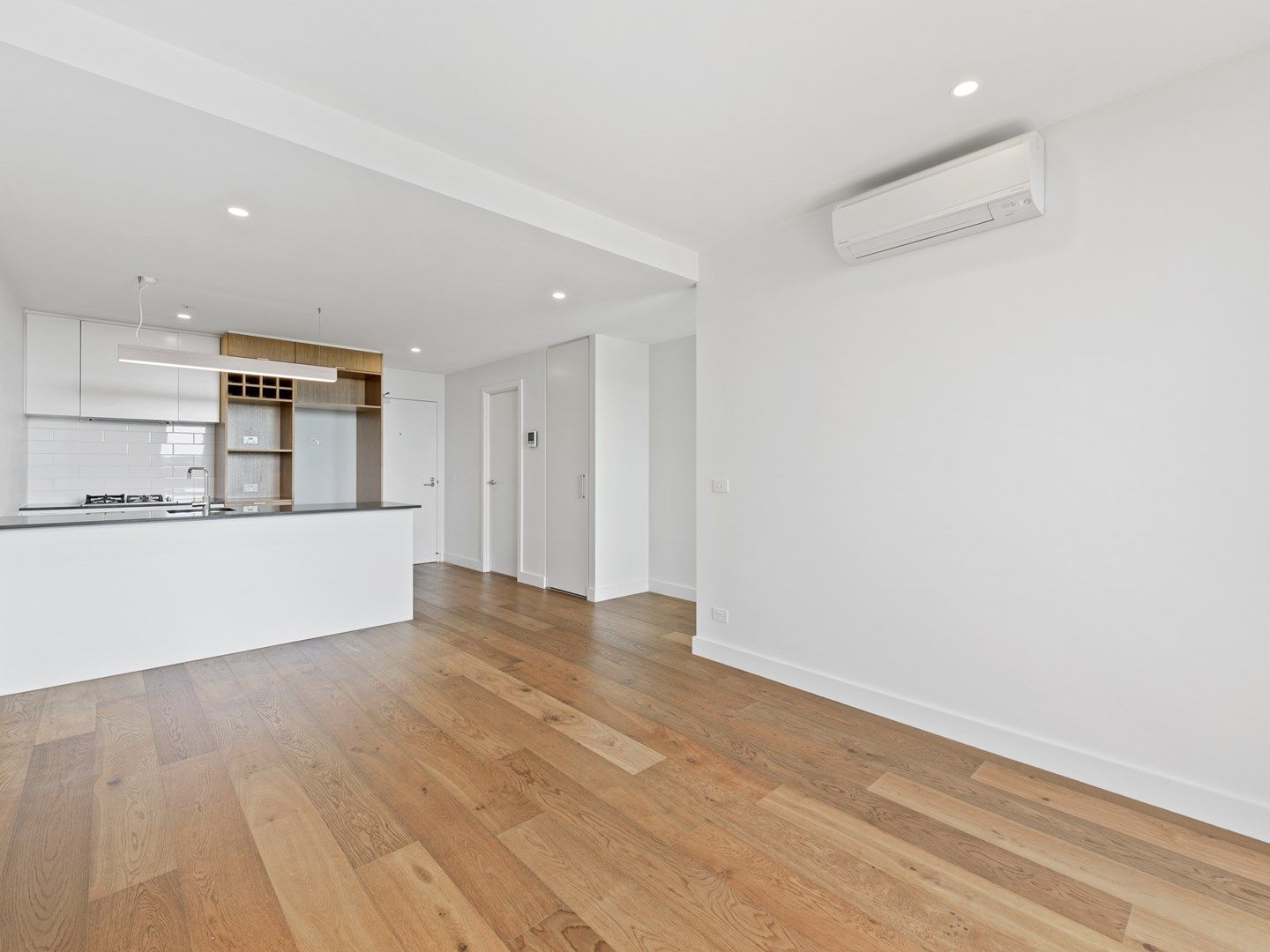 2 bedrooms Apartment / Unit / Flat in 208/121-125 Victoria Road NORTHCOTE VIC, 3070