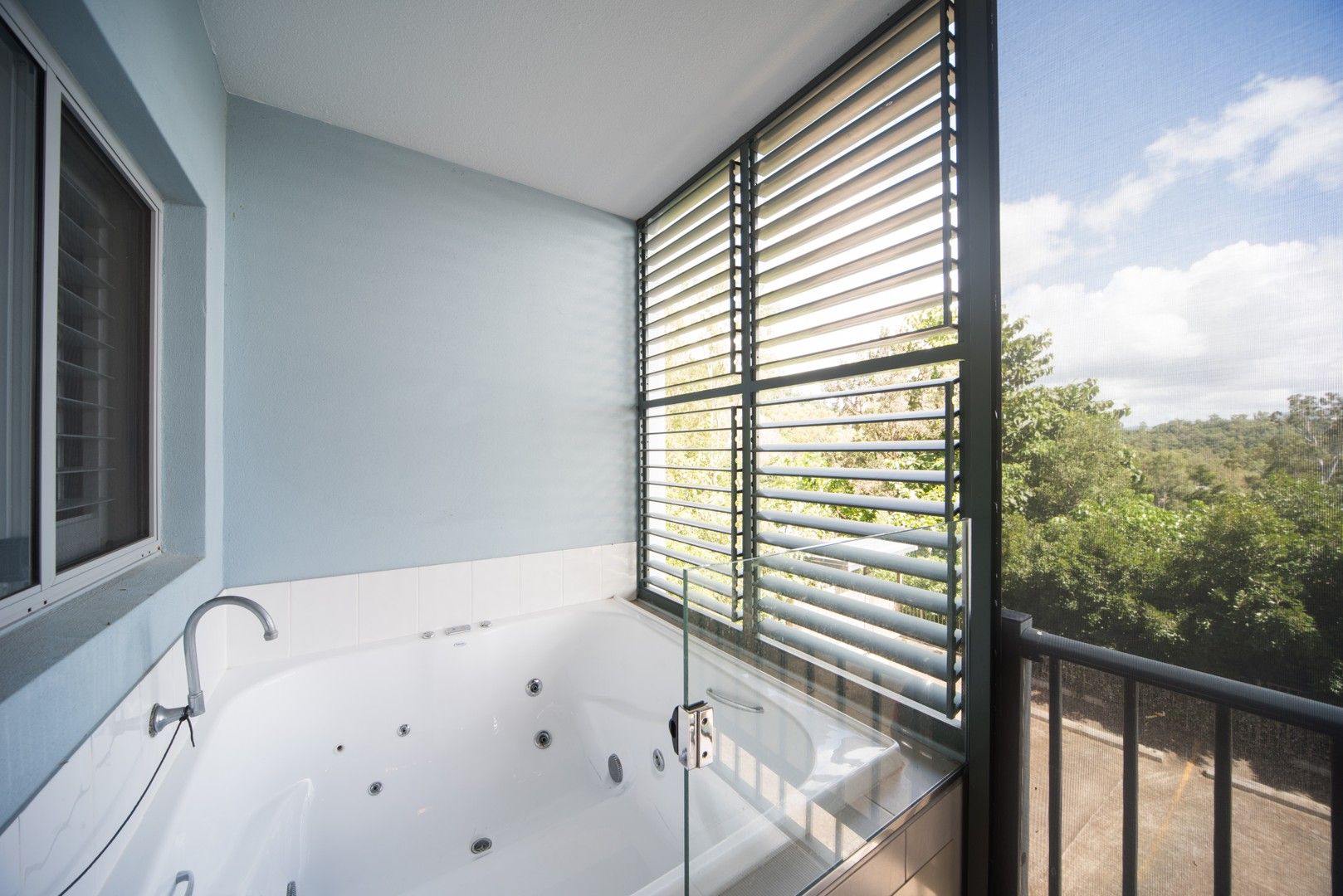 2 bedrooms Apartment / Unit / Flat in 58/3 Deloraine Close CANNONVALE QLD, 4802