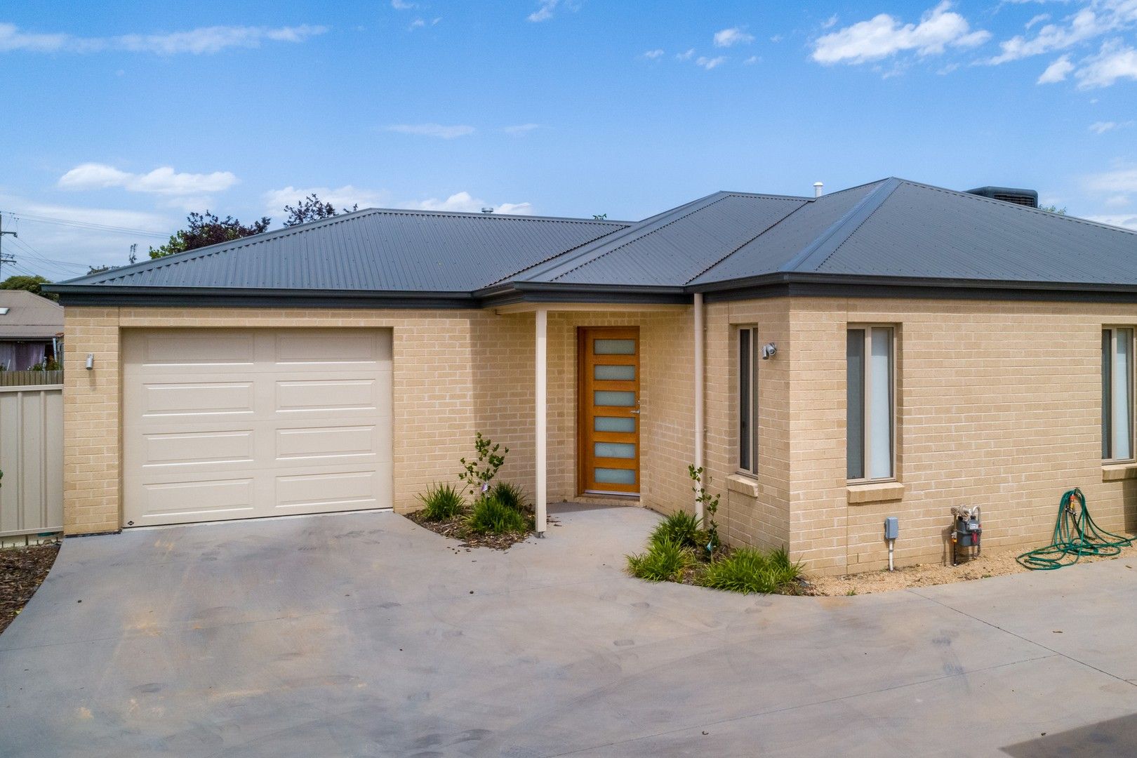 2 bedrooms Townhouse in 3/486 Alldis Avenue LAVINGTON NSW, 2641