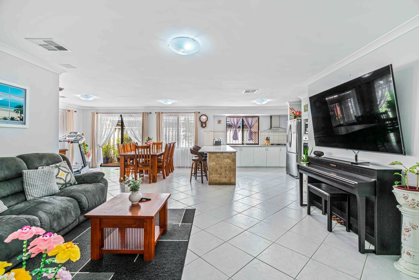 29 Gentle Circle, South Guildford WA 6055, Image 2