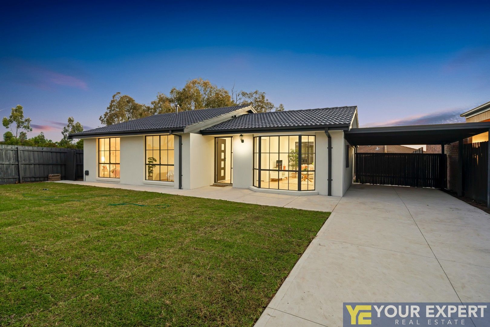 3 bedrooms House in 21 Nandina Road NARRE WARREN VIC, 3805