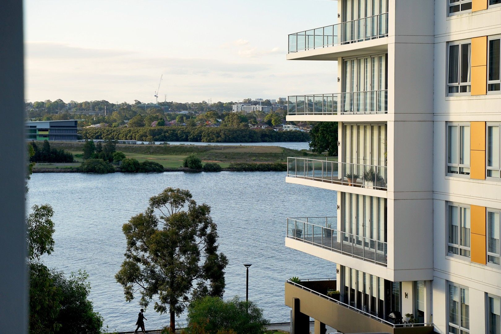 1 bedrooms Apartment / Unit / Flat in 202/38 Shoreline Drive RHODES NSW, 2138