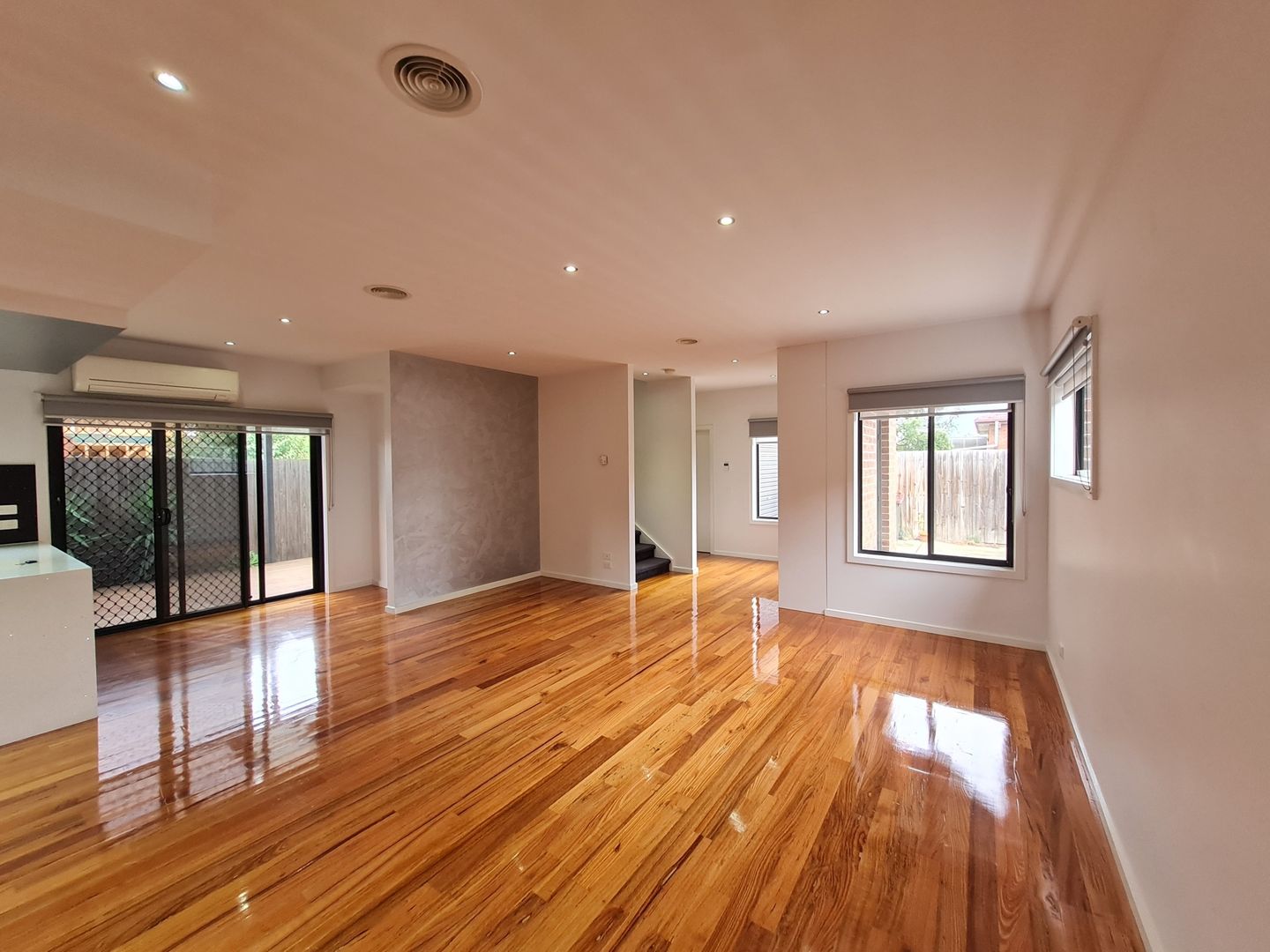 2/52 Ashleigh Crescent, Meadow Heights VIC 3048, Image 2