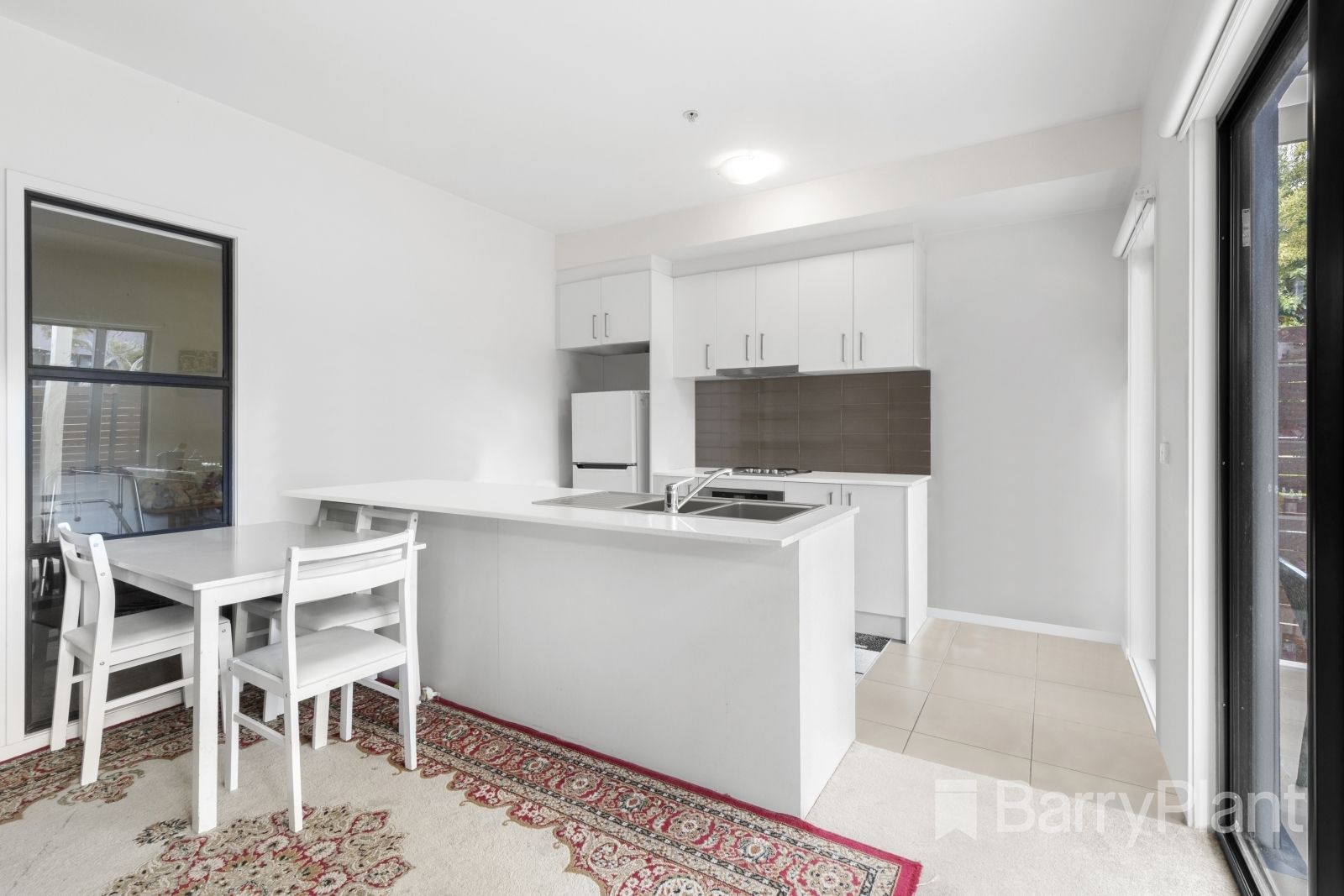 2/3 Close Avenue, Dandenong VIC 3175, Image 2