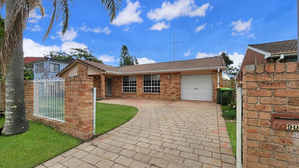 90 John Parade, Lemon Tree Passage NSW 2319 House For Rent Domain
