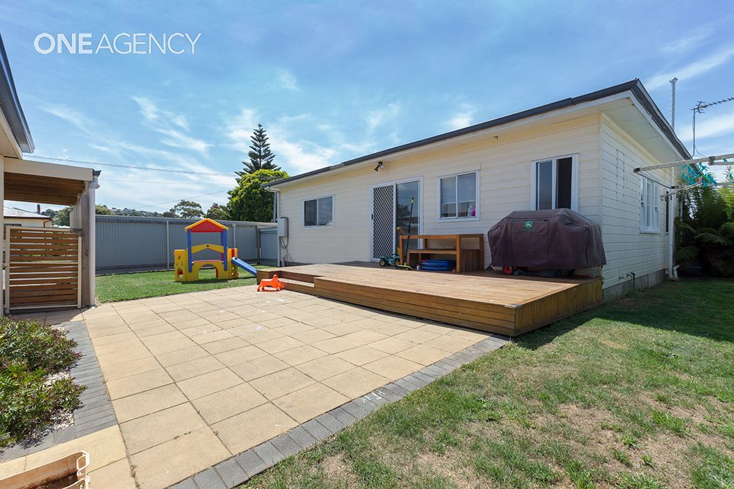 17 Maud Street, West Ulverstone TAS 7315, Image 2