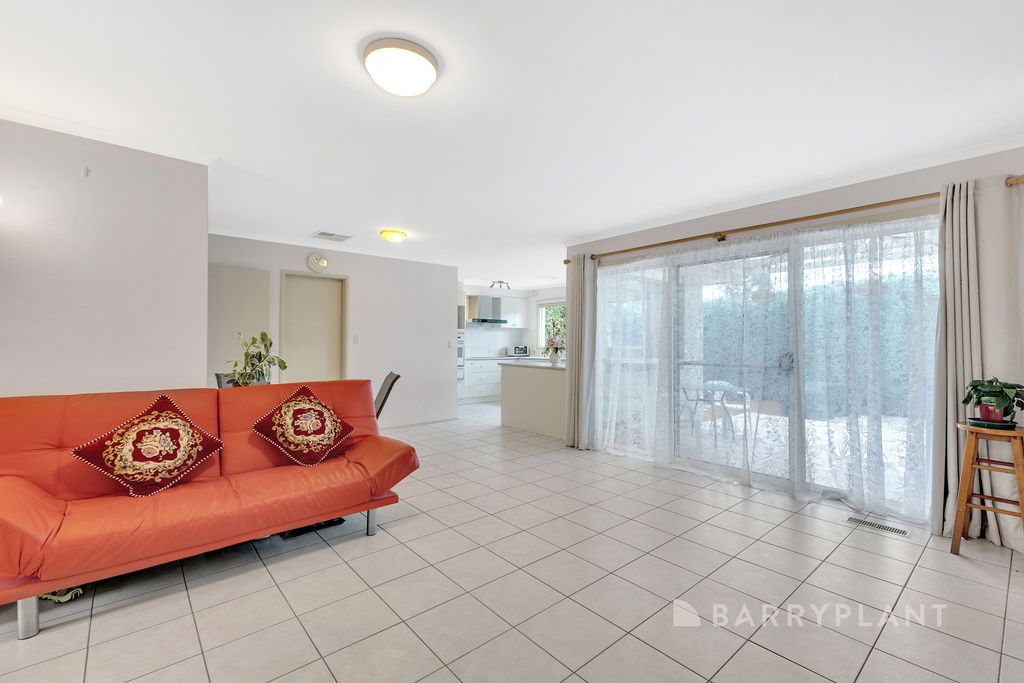 29 Bruford Avenue, Wheelers Hill VIC 3150, Image 2