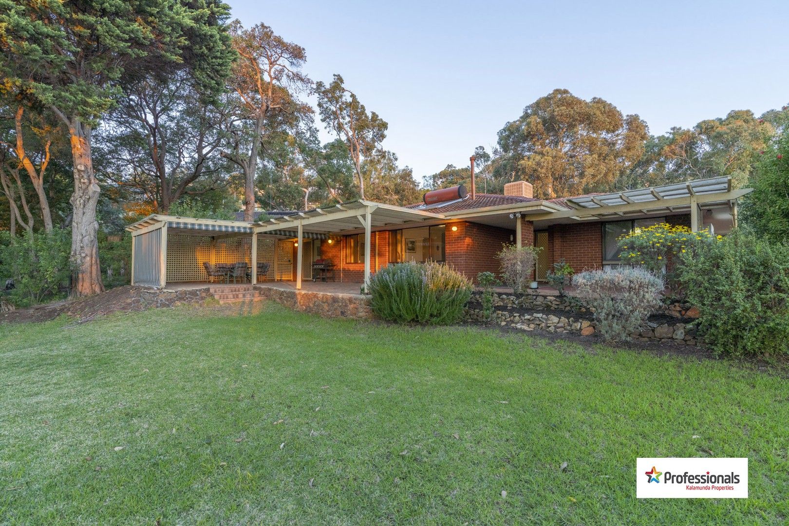 19 Sundew Road, Gooseberry Hill WA 6076, Image 0