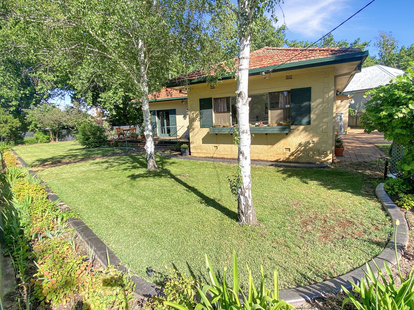 49 Victoria Avenue, Narrandera Property History & Address Research