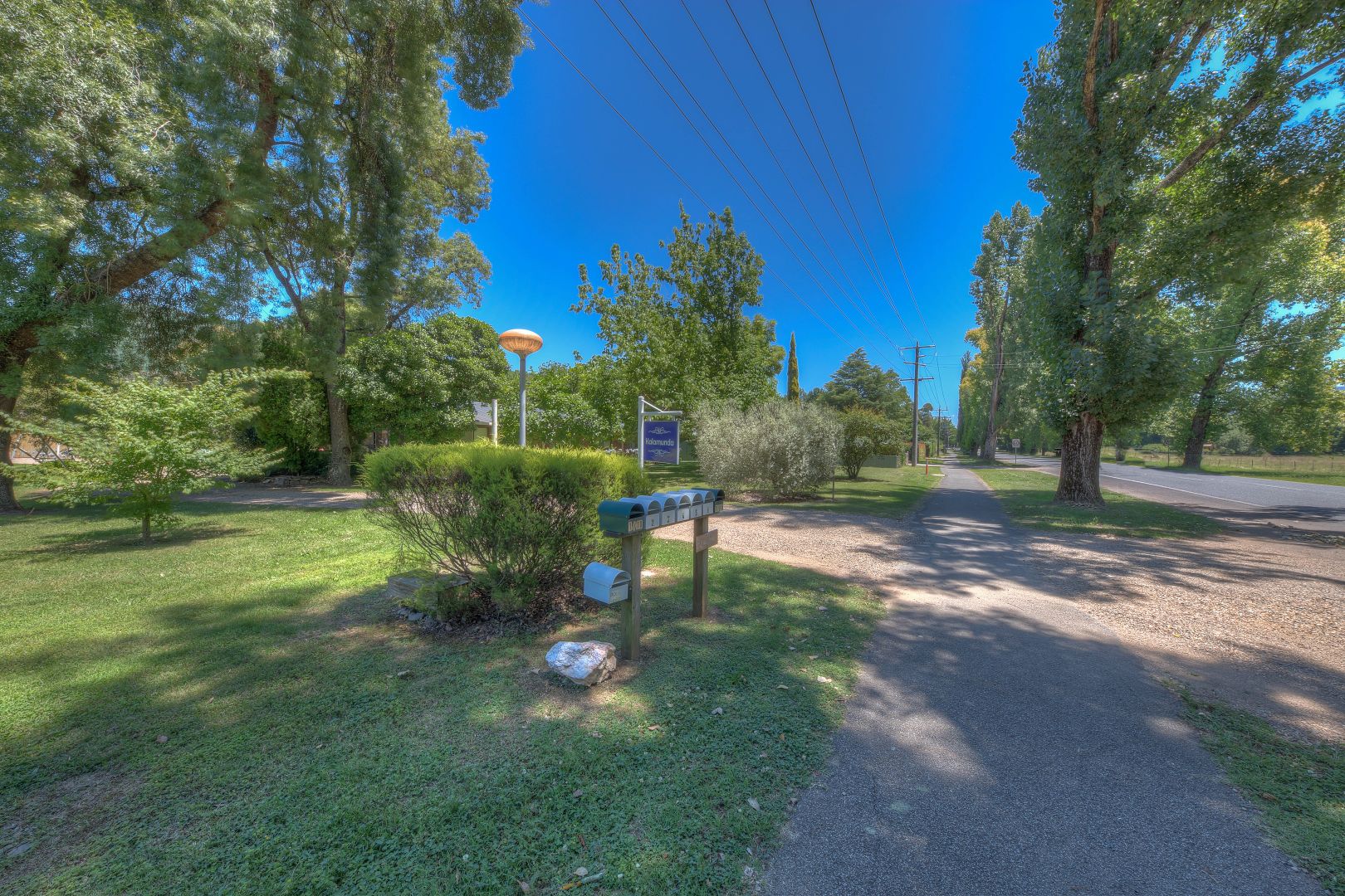 1/10 Gavan Street, Bright VIC 3741, Image 2