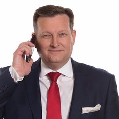 Russell Wyer | Richardson & Wrench Campbelltown | Real Estate Agent in ...