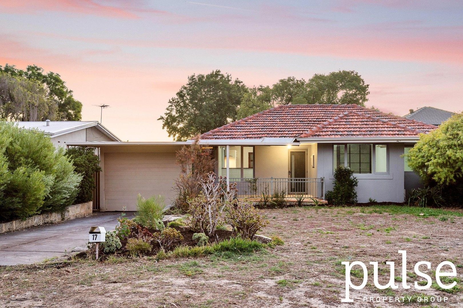 3 bedrooms House in 17 Gregory Way COOLBELLUP WA, 6163