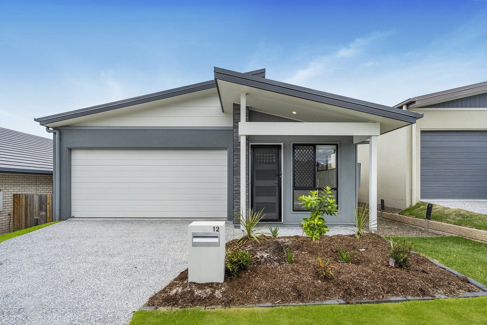 4 bedrooms House in 12 Juniper Drive GREENBANK QLD, 4124