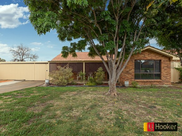 5 Wylie Place, Westdale NSW 2340