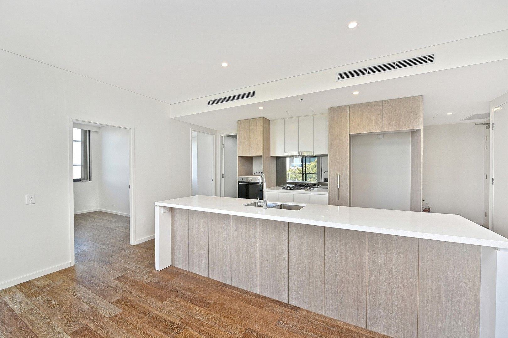 3 bedrooms Apartment / Unit / Flat in 611a/7-9 Kent Road MASCOT NSW, 2020