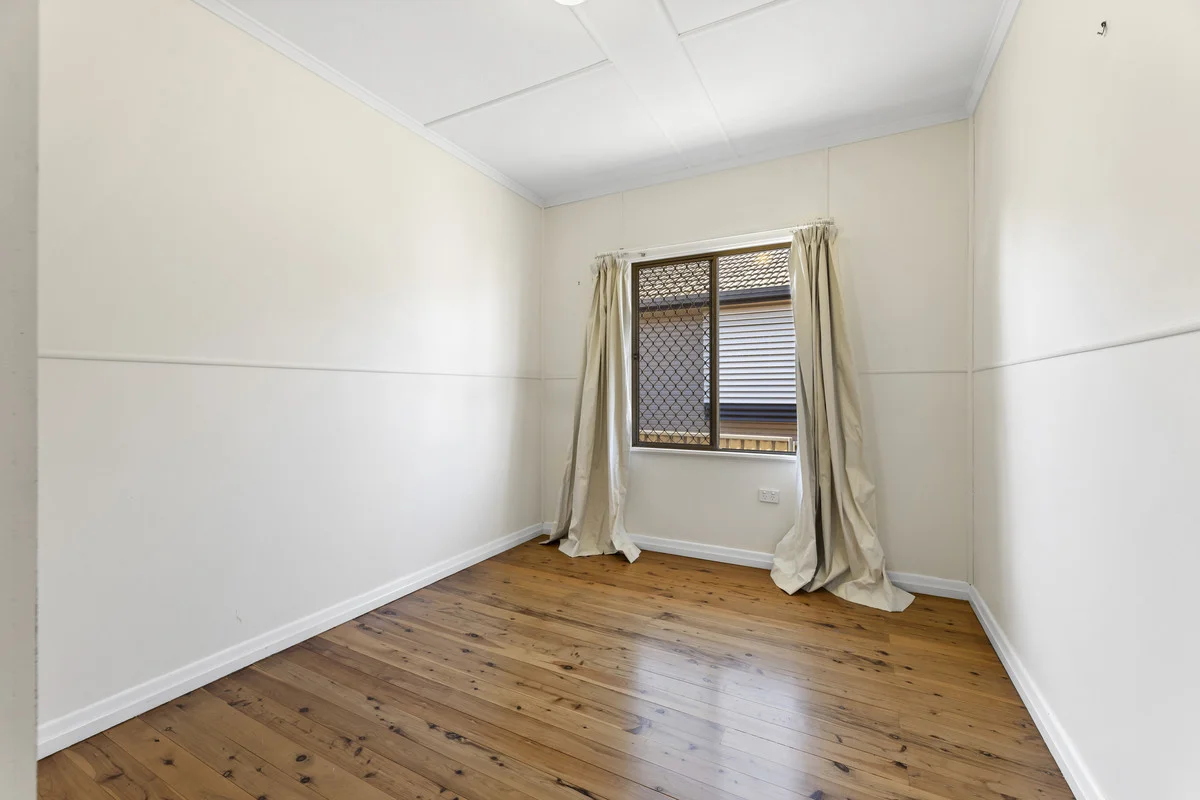 Additional image 8 of 11 Rosina Street, Newtown QLD 4350