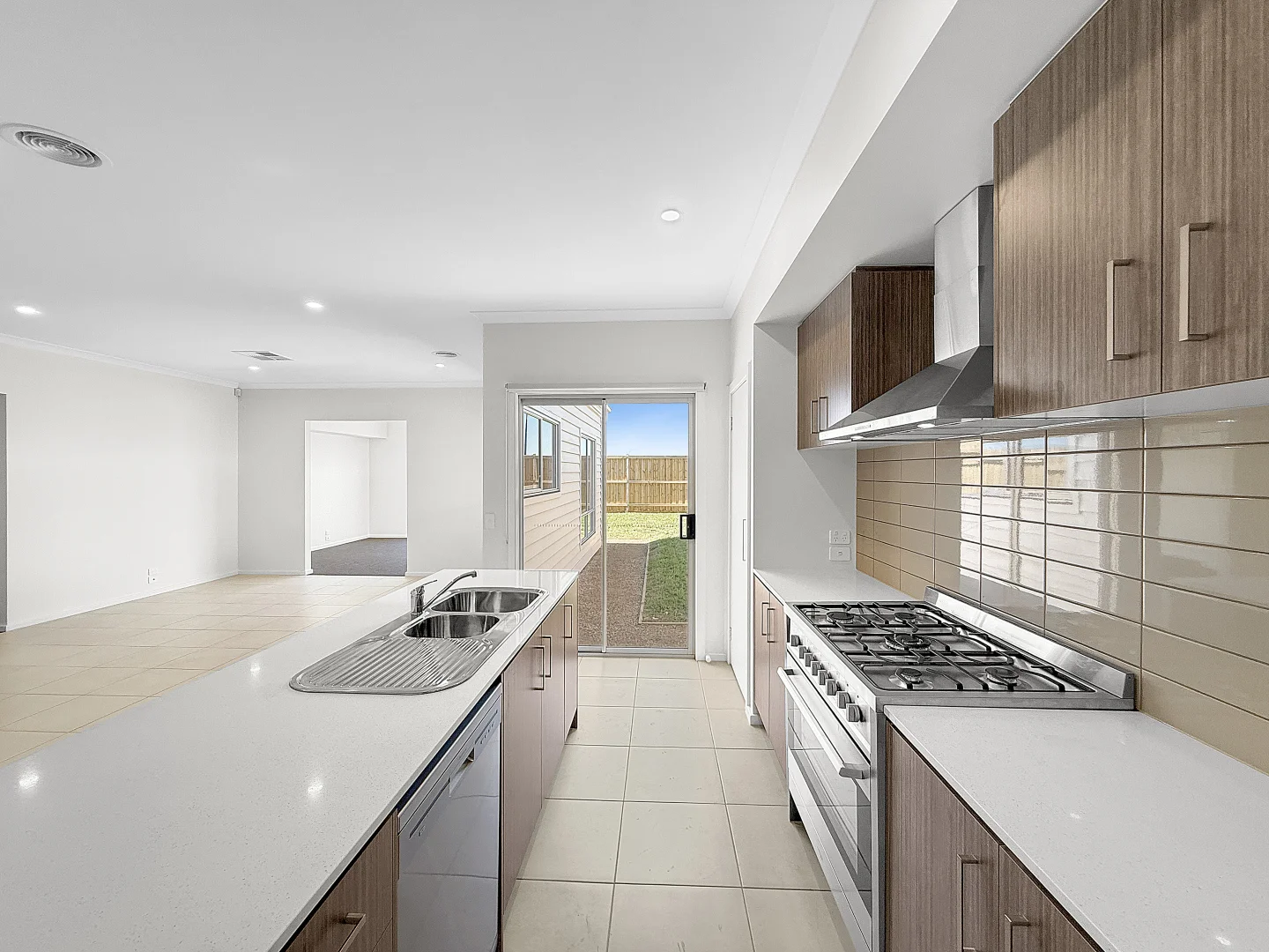 Additional image 4 of 10 Watchupga Street, Eynesbury VIC 3338