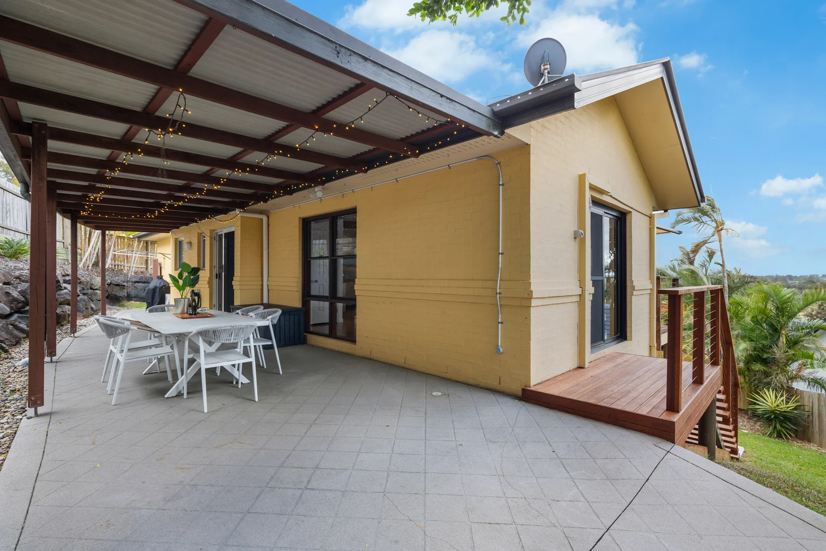 18 Tara Terrace, Carrara QLD 4211 | Domain
