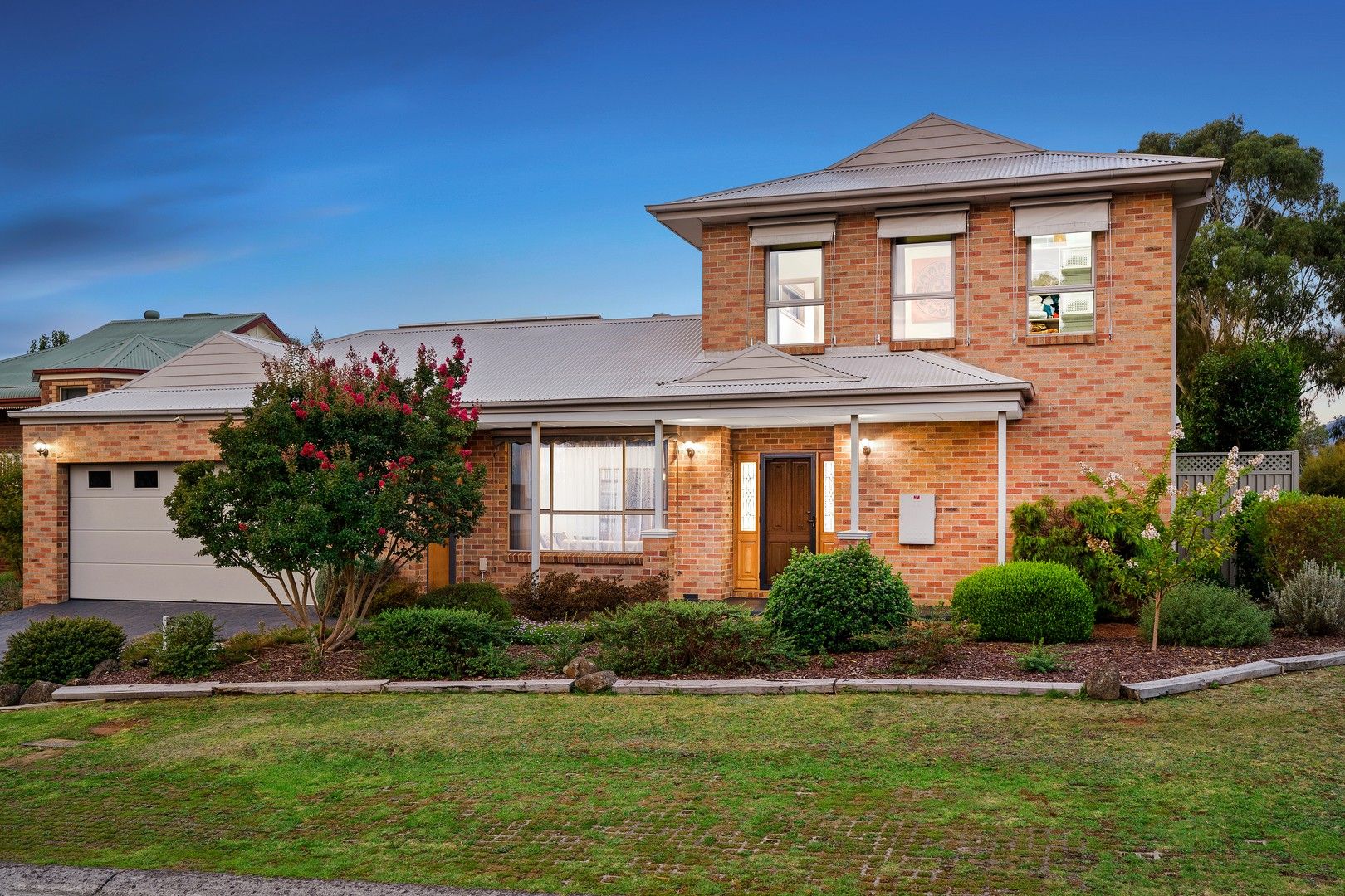 16 Crest Court, The Basin VIC 3154, Image 2