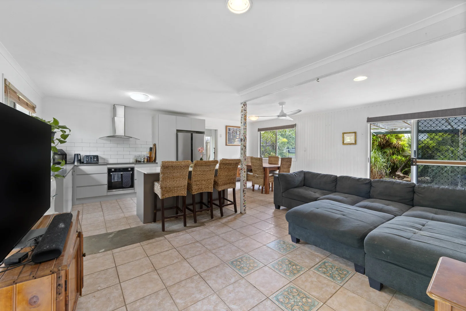 Additional image 8 of 13 Pontee Parade, Alexandra Headland QLD 4572