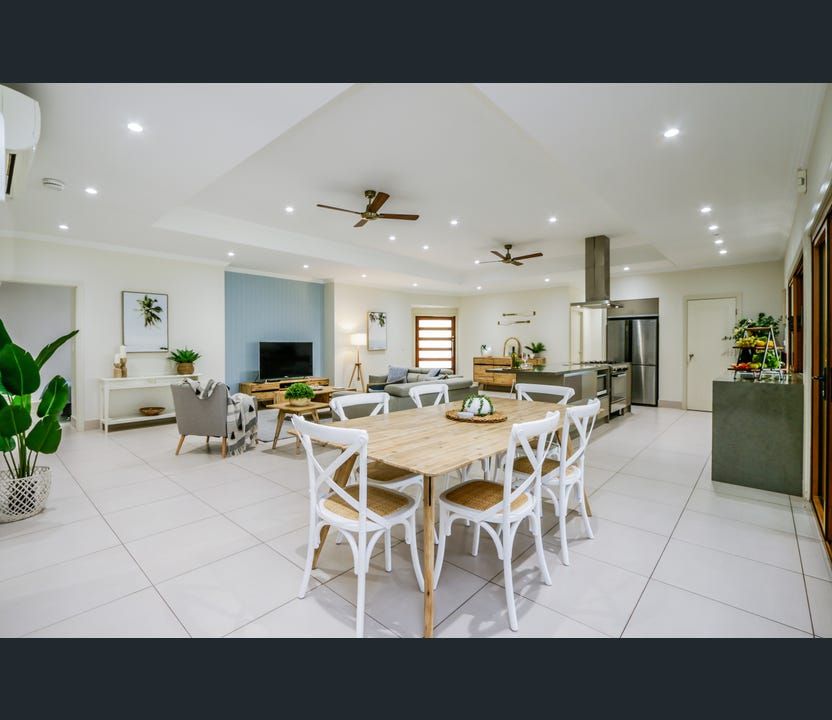 5 bedrooms House in 131 Bloodwood Avenue AGNES WATER QLD, 4677