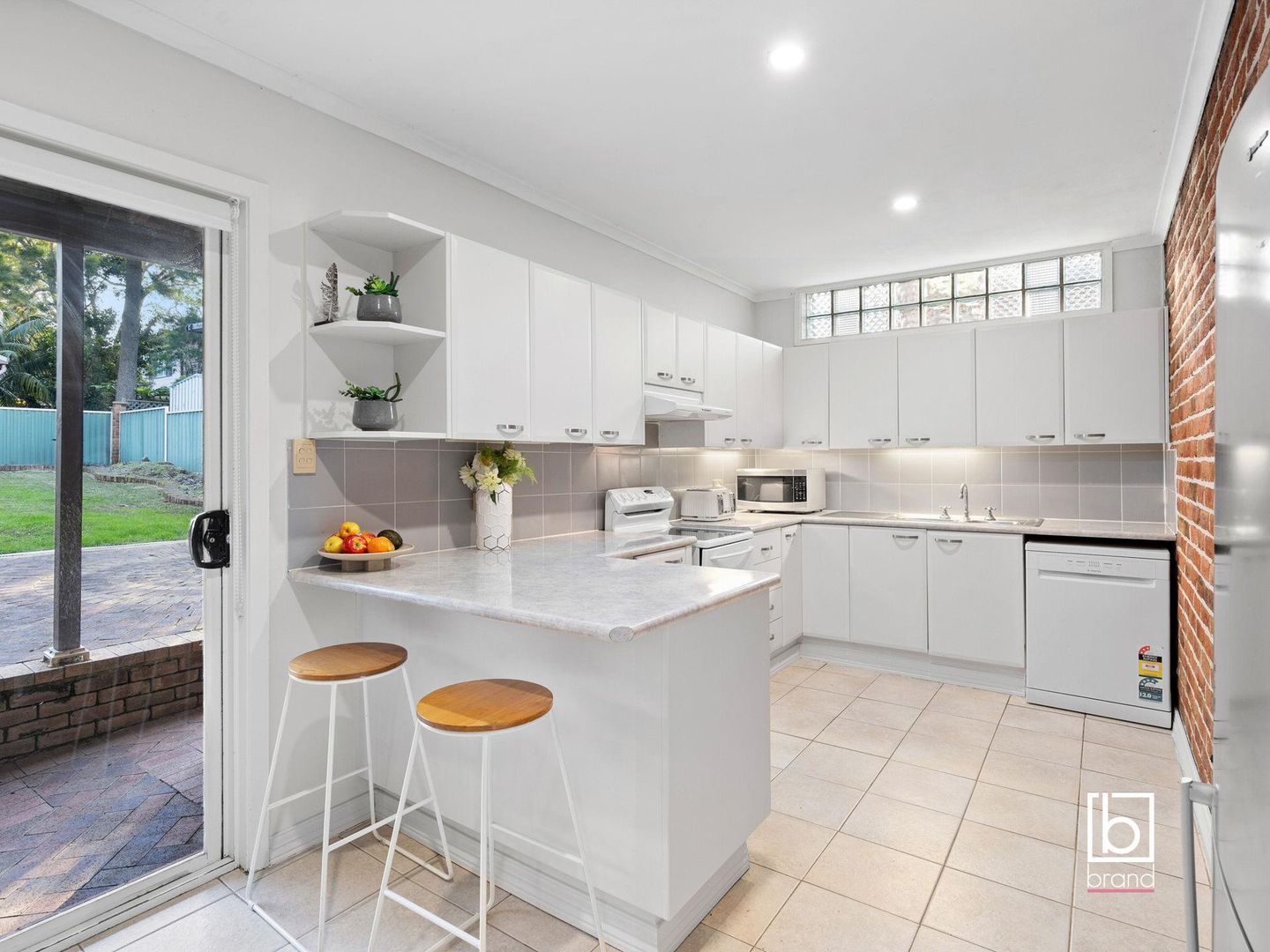 32 Vena Avenue, Gorokan NSW 2263, Image 2