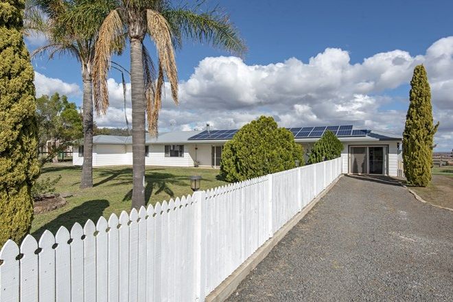Picture of 42 Moller Road, EAST GREENMOUNT QLD 4359