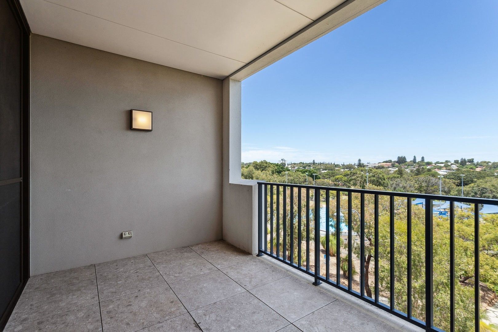 2 bedrooms Apartment / Unit / Flat in 63/7 Davies Road CLAREMONT WA, 6010