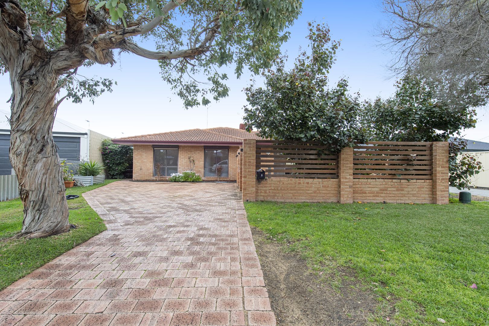 8 Kenton Way, Rockingha Property History & Address Research Domain