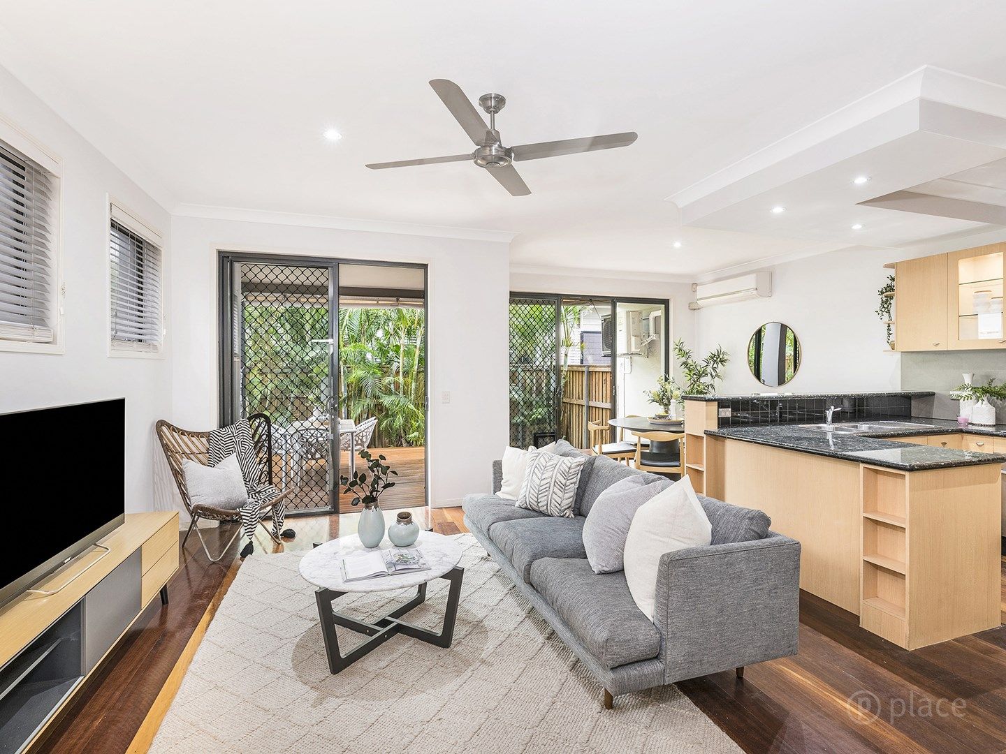 2/52 Pine Street, Bulimba QLD 4171, Image 1